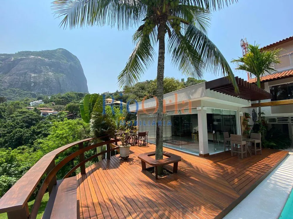 Casa, 5 quartos, 1400 m² - Foto 1