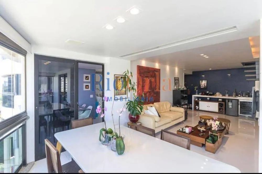 Cobertura, 3 quartos, 226 m² - Foto 3
