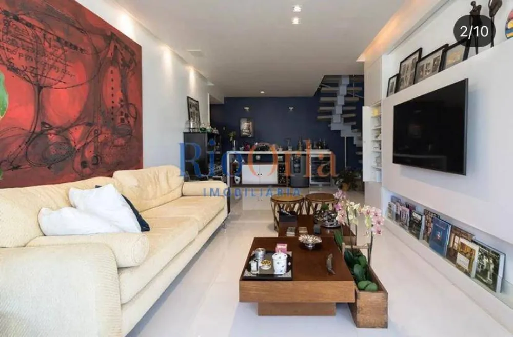 Cobertura, 3 quartos, 226 m² - Foto 2
