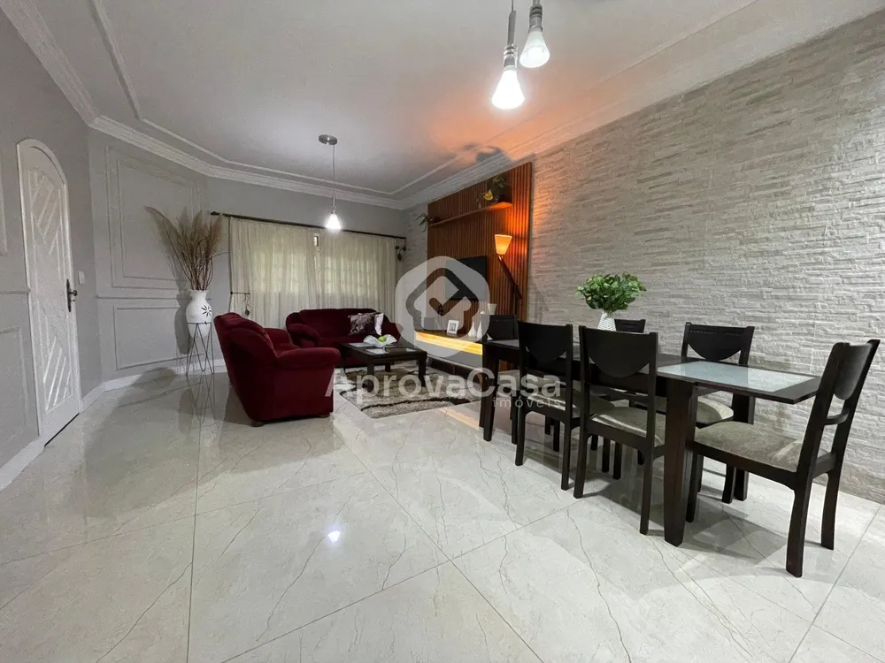 Sobrado, 3 quartos, 210 m² - Foto 1