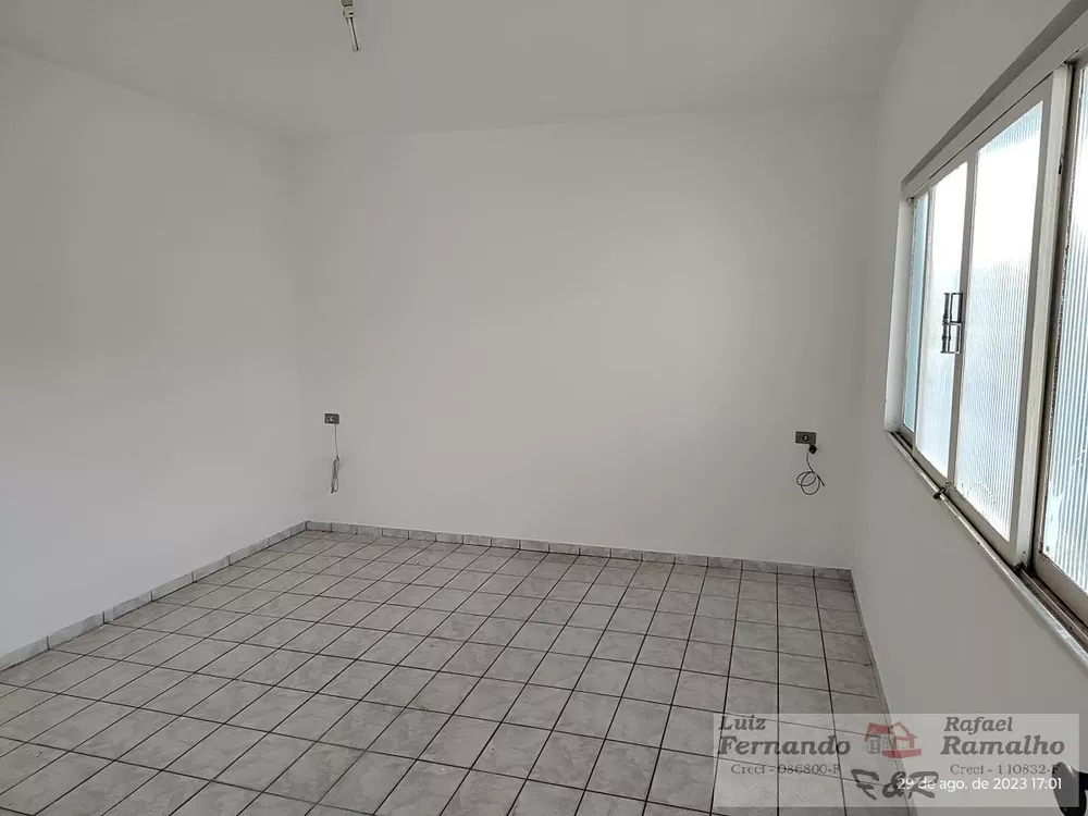 Casa à venda com 2 quartos, 300m² - Foto 3