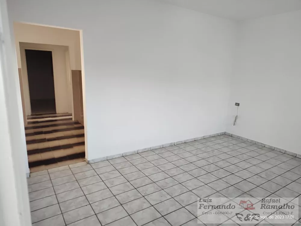 Casa à venda com 2 quartos, 300m² - Foto 4