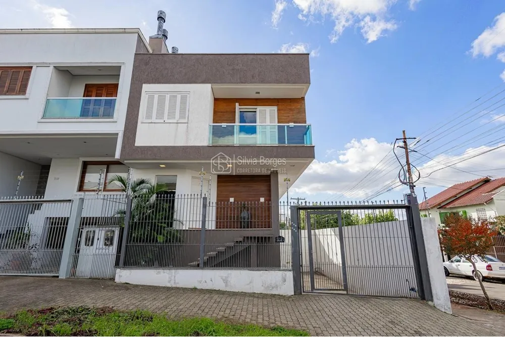 Sobrado, 3 quartos, 249 m² - Foto 1