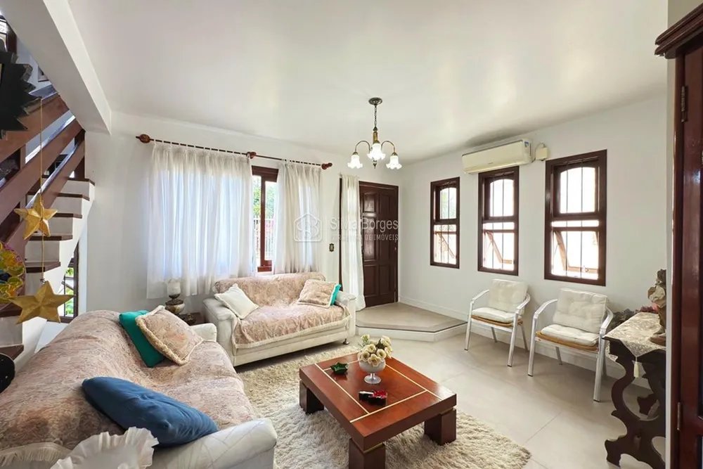 Sobrado, 4 quartos, 280 m² - Foto 1