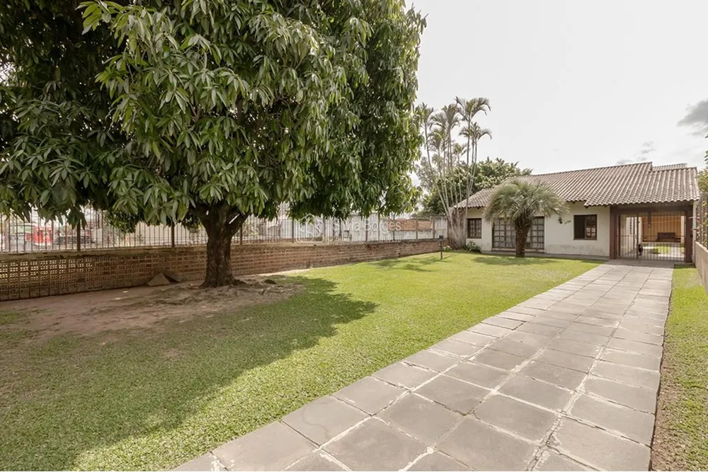 Casa, 4 quartos, 198 m² - Foto 1