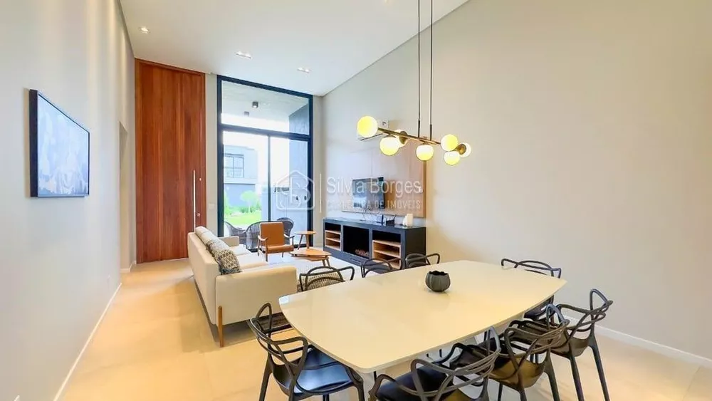 Casa à venda com 4 quartos, 250m² - Foto 3