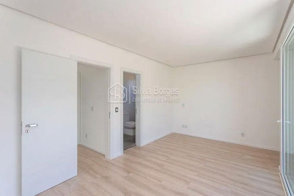 Sobrado, 3 quartos, 311 m² - Foto 1