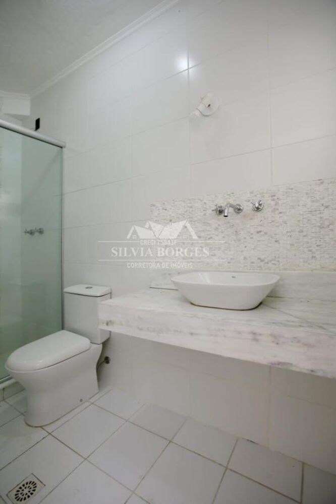 Sobrado à venda com 3 quartos, 239m² - Foto 4
