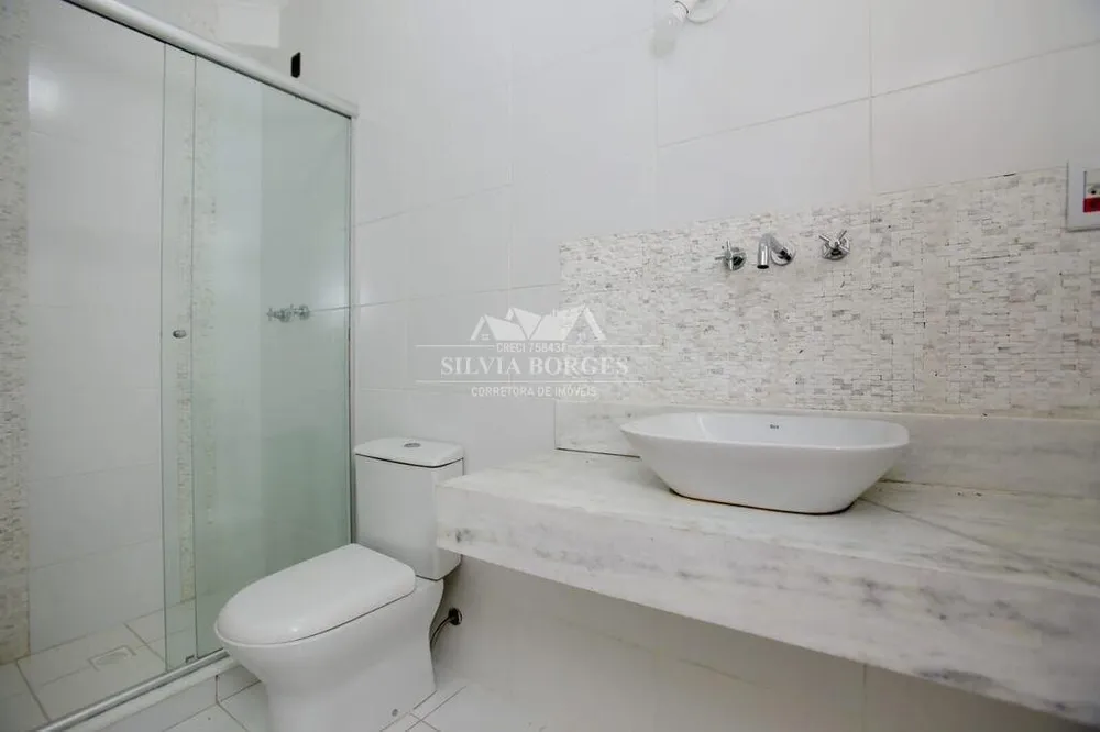 Sobrado, 3 quartos, 239 m² - Foto 2