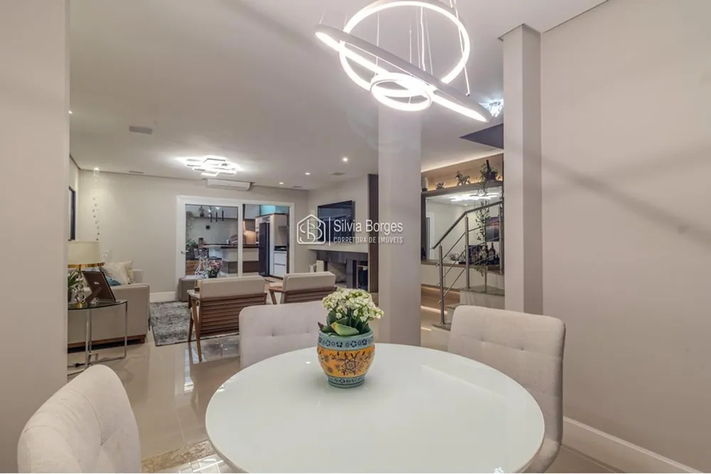 Sobrado, 4 quartos, 190 m² - Foto 1