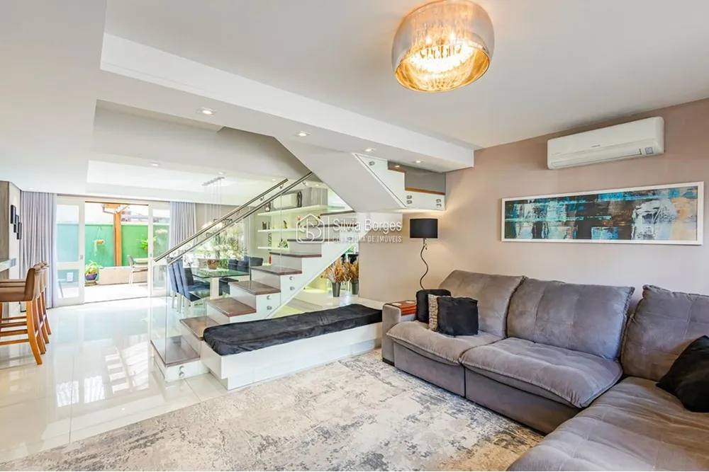Sobrado, 3 quartos, 240 m² - Foto 1
