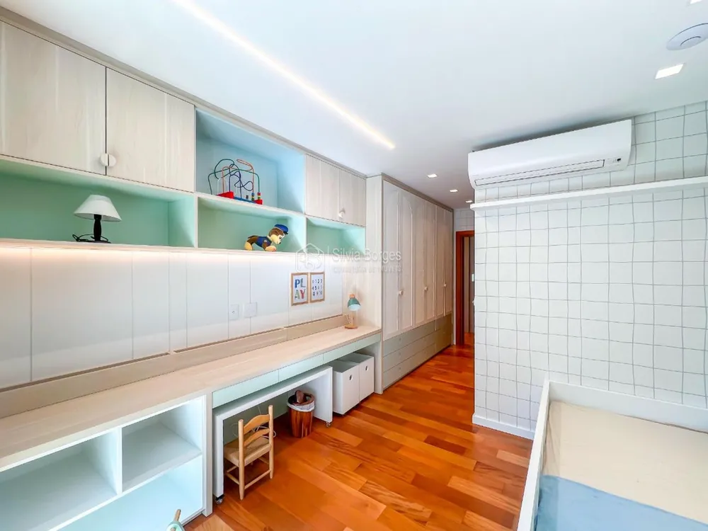 Sobrado, 4 quartos, 585 m² - Foto 1