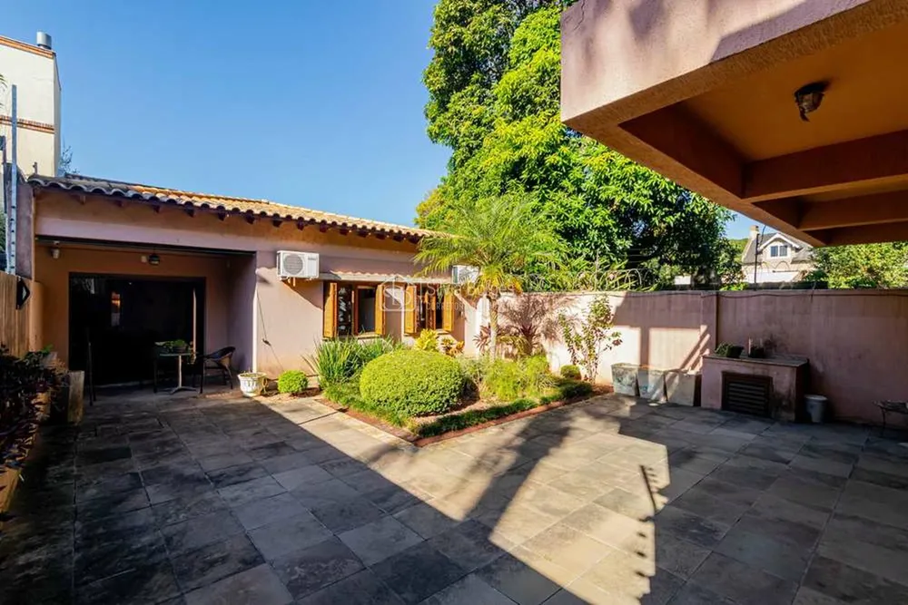 Sobrado, 6 quartos, 225 m² - Foto 3