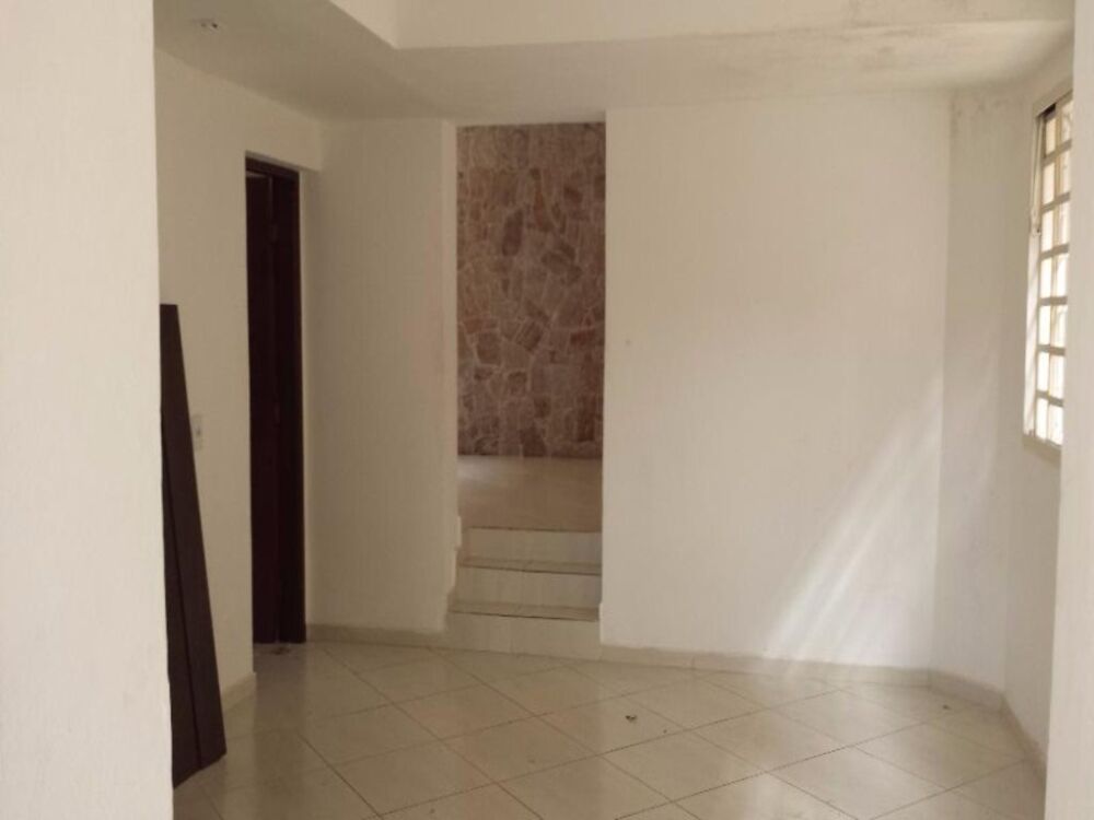 Casa à venda com 3 quartos, 250m² - Foto 4