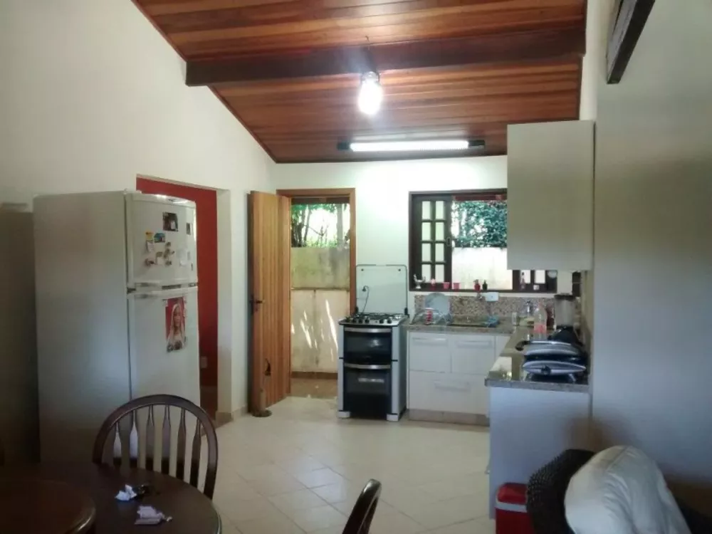 Chácara à venda com 3 quartos, 1100m² - Foto 1