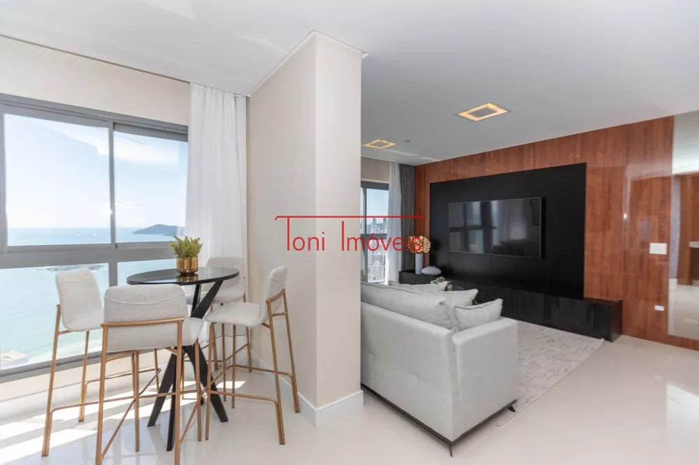 Apartamento à venda com 4 quartos, 182m² - Foto 1