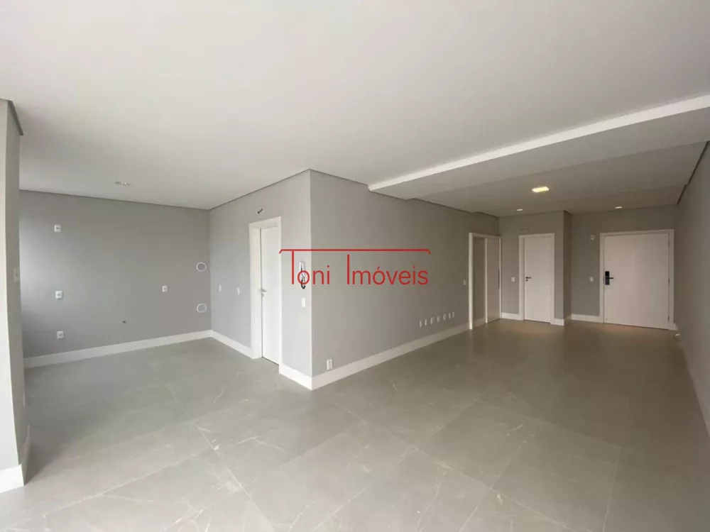 Apartamento à venda com 4 quartos, 143m² - Foto 4