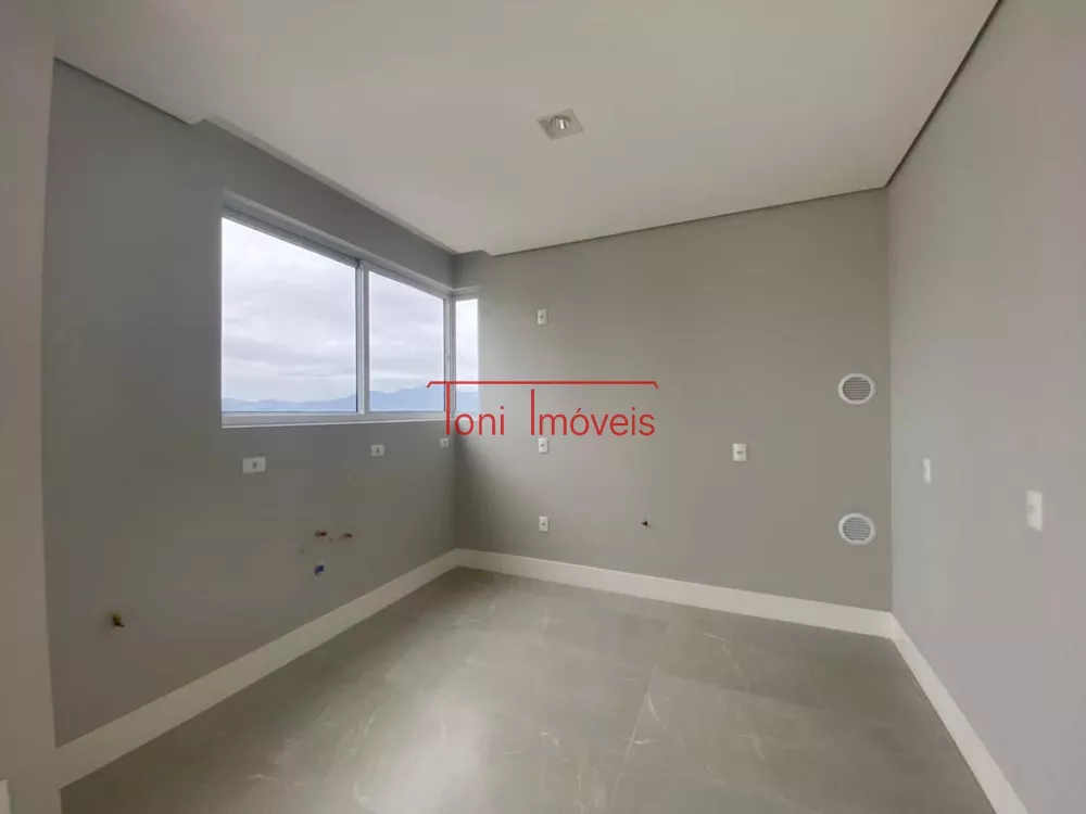 Apartamento à venda com 4 quartos, 143m² - Foto 3