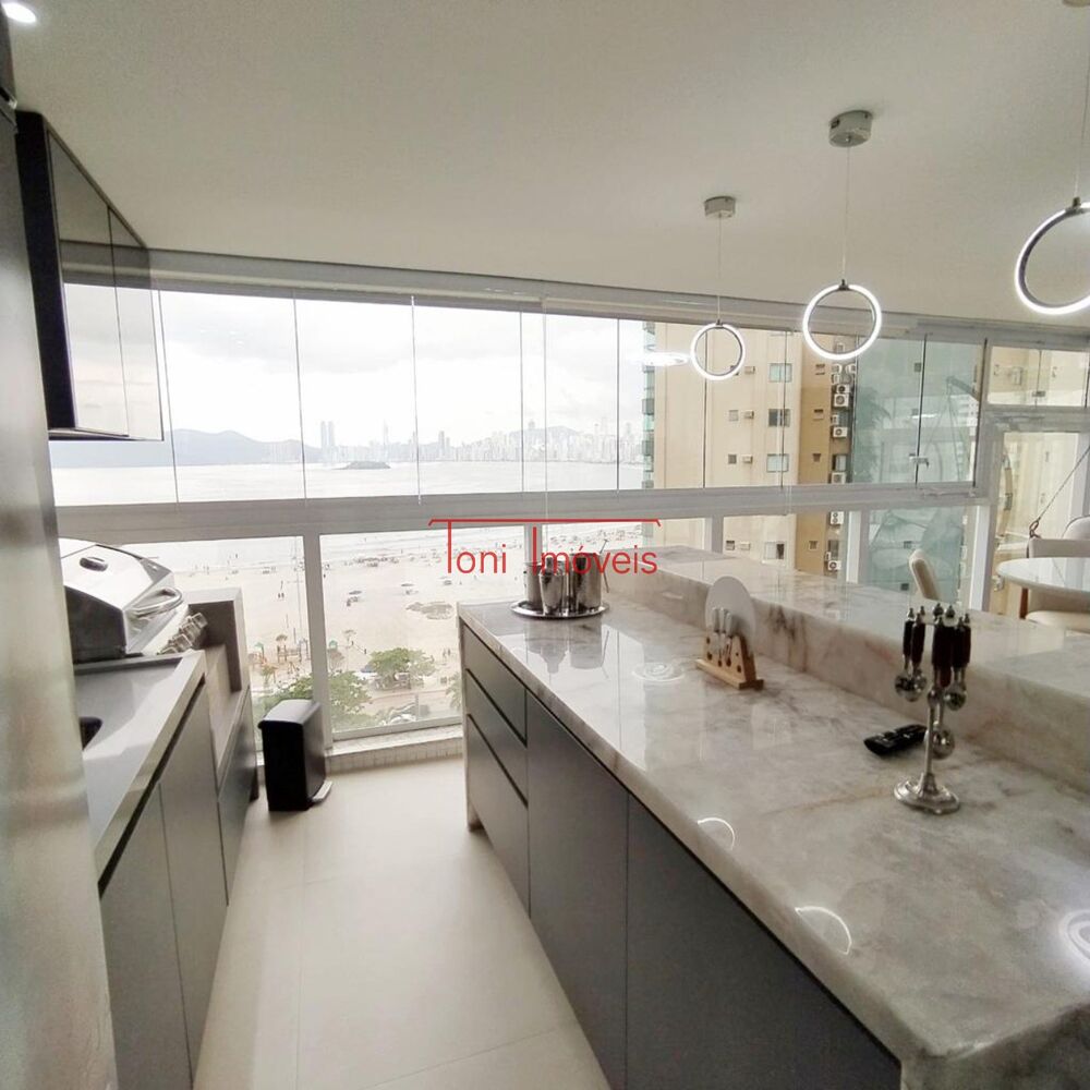 Apartamento, 3 quartos, 236 m² - Foto 2