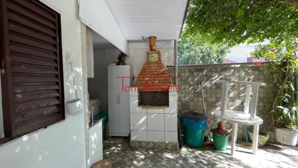 Casa, 5 quartos, 243 m² - Foto 2