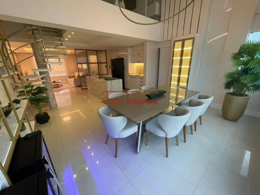 Apartamento, 4 quartos, 225 m² - Foto 1