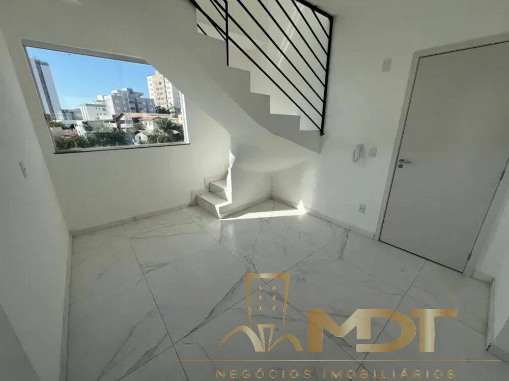 Cobertura à venda com 3 quartos, 95m² - Foto 2