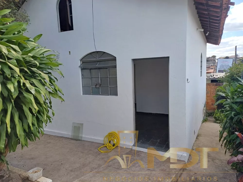 Casa à venda com 3 quartos, 120m² - Foto 4