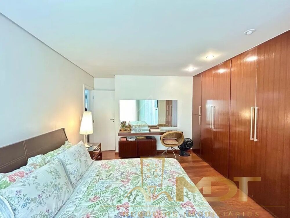 Casa, 4 quartos, 334 m² - Foto 9