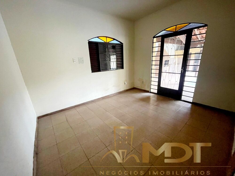 Casa, 7 quartos, 549 m² - Foto 3