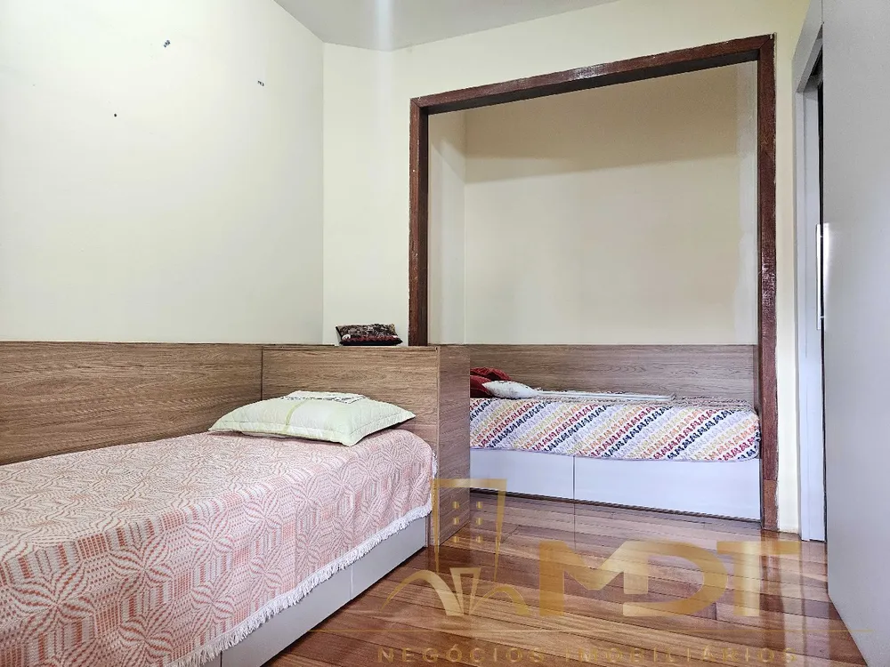 Casa, 4 quartos, 145 m² - Foto 1