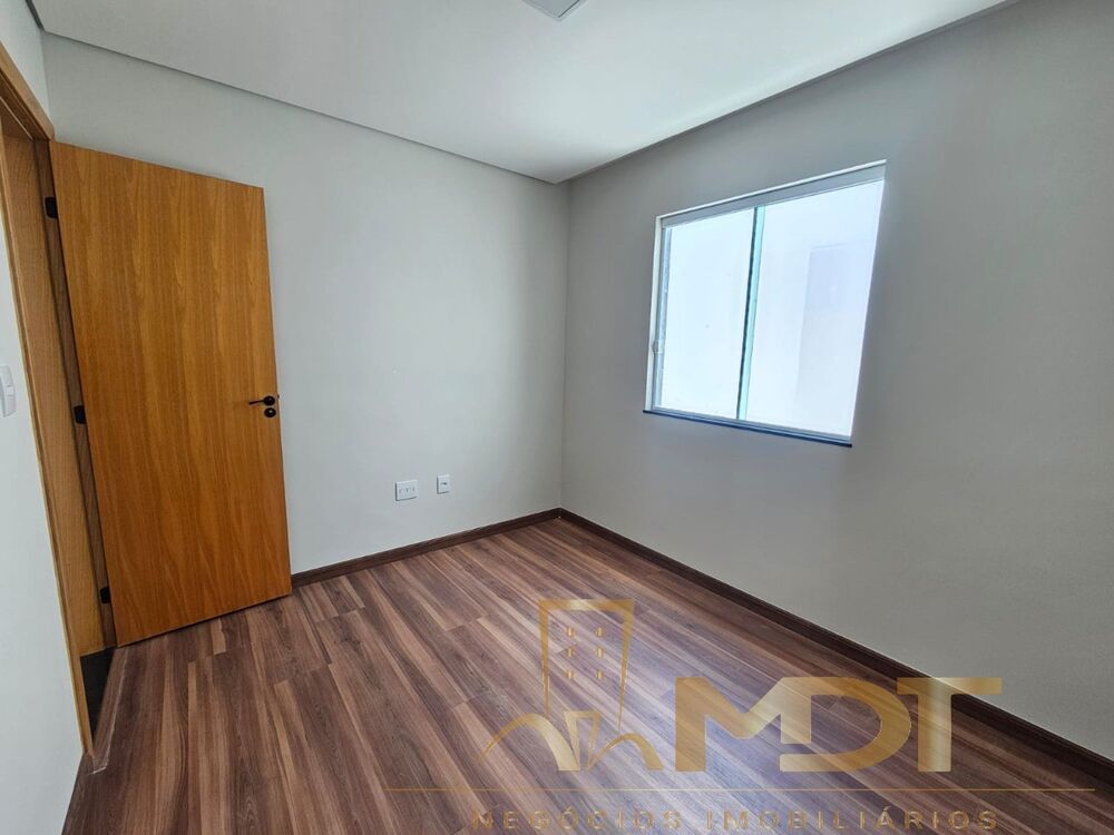 Casa, 3 quartos, 180000 m² - Foto 1