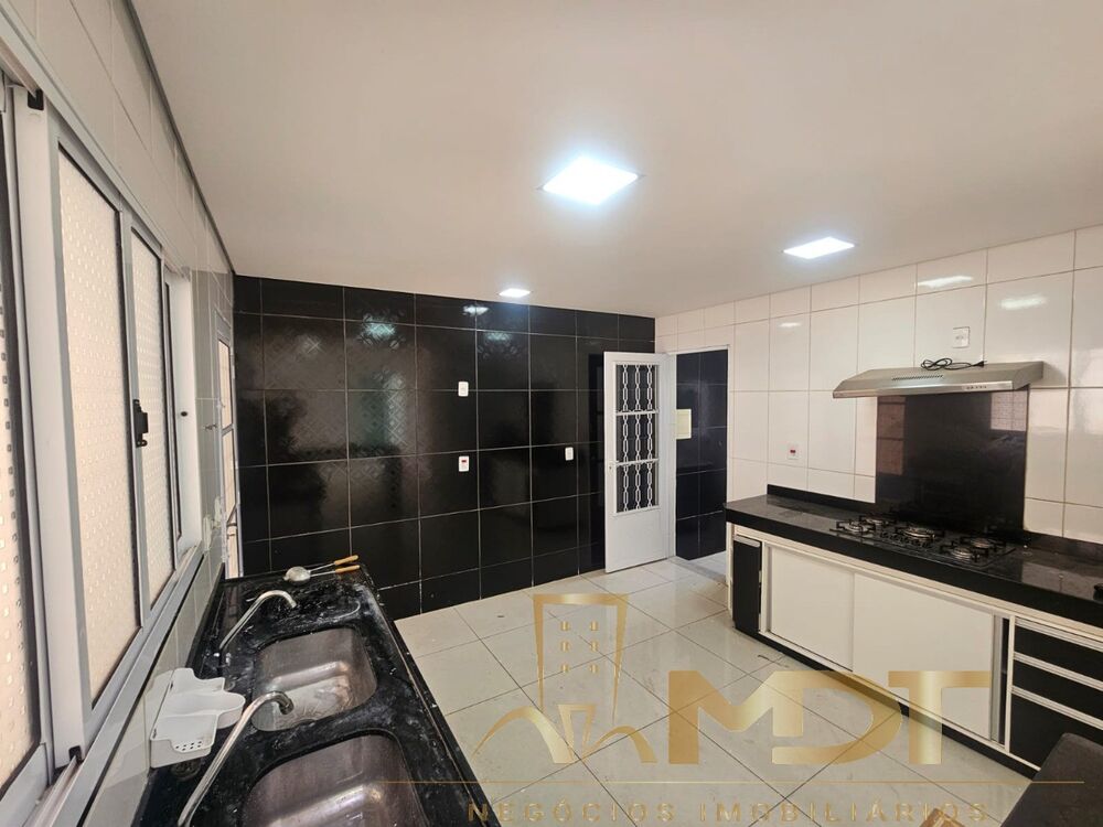 Casa, 4 quartos, 200 m² - Foto 7