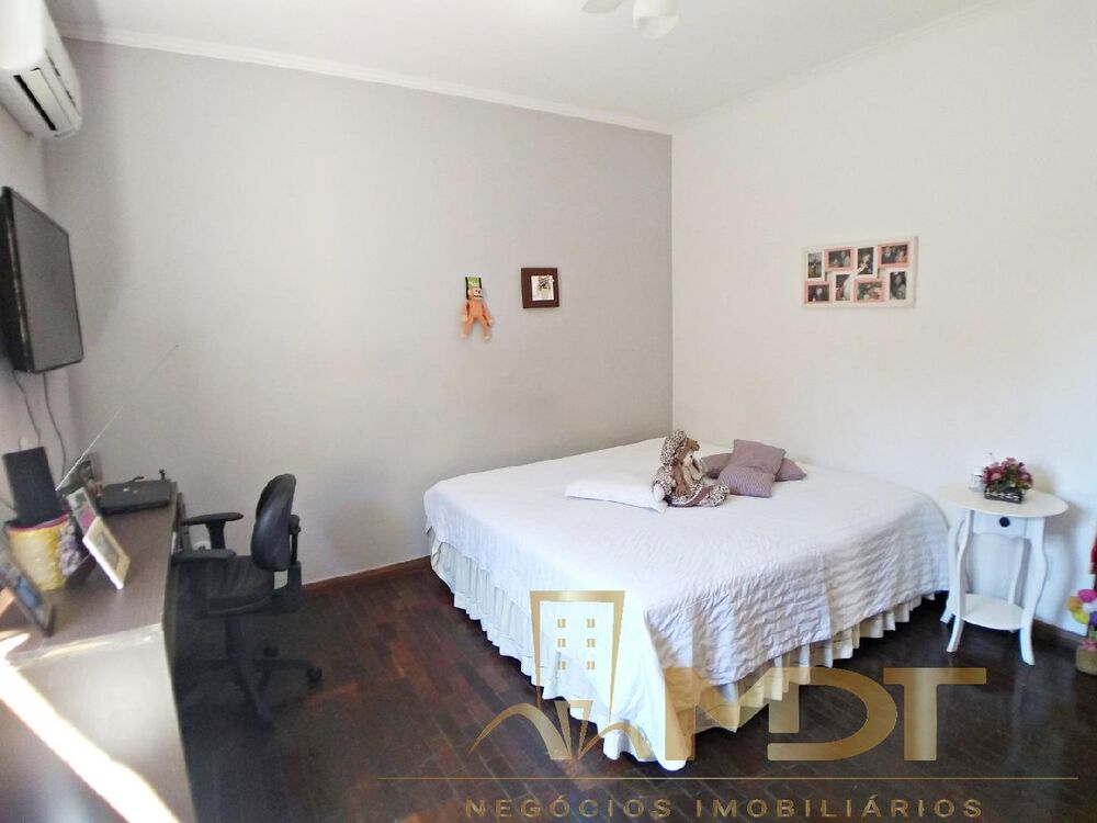 Casa, 5 quartos, 300 m² - Foto 13