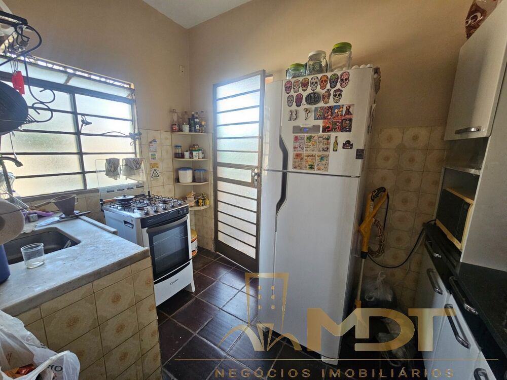 Casa, 4 quartos, 260 m² - Foto 6