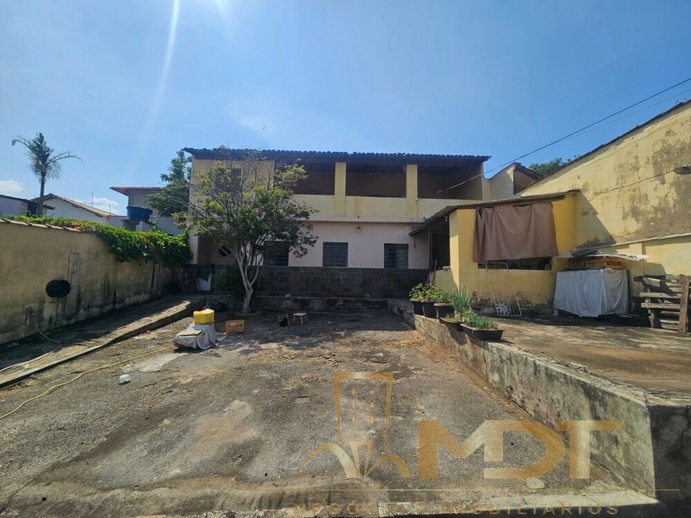 Casa, 4 quartos, 260 m² - Foto 2