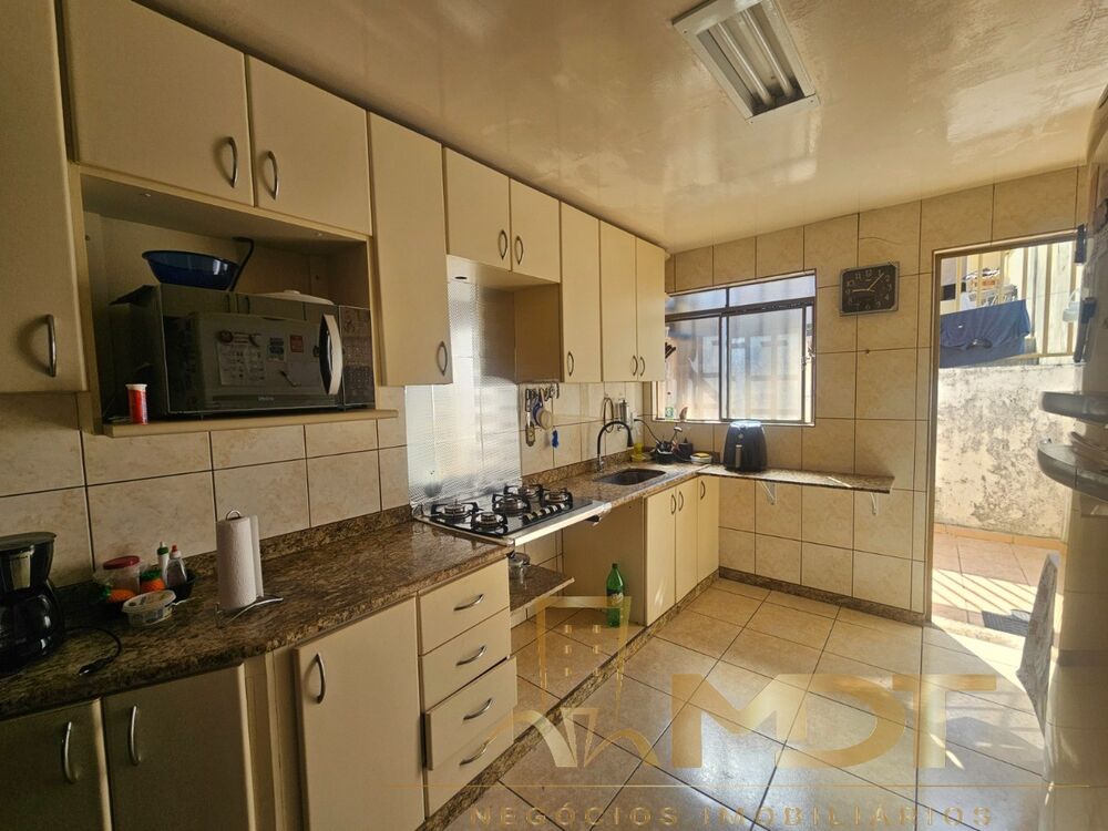 Casa, 4 quartos, 260 m² - Foto 10