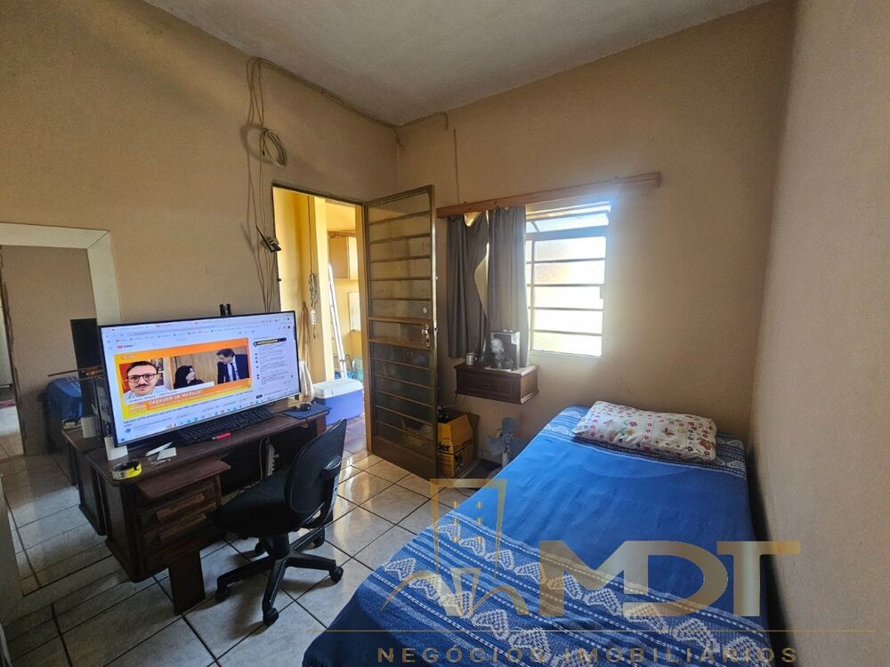 Casa, 4 quartos, 260 m² - Foto 4