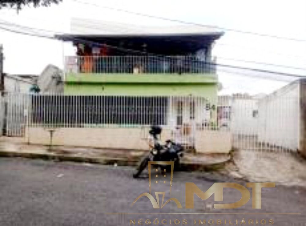 Casa, 6 quartos, 180 m² - Foto 1