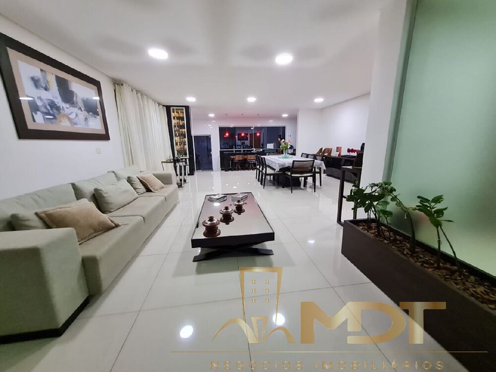 Casa à venda com 4 quartos, 600m² - Foto 10
