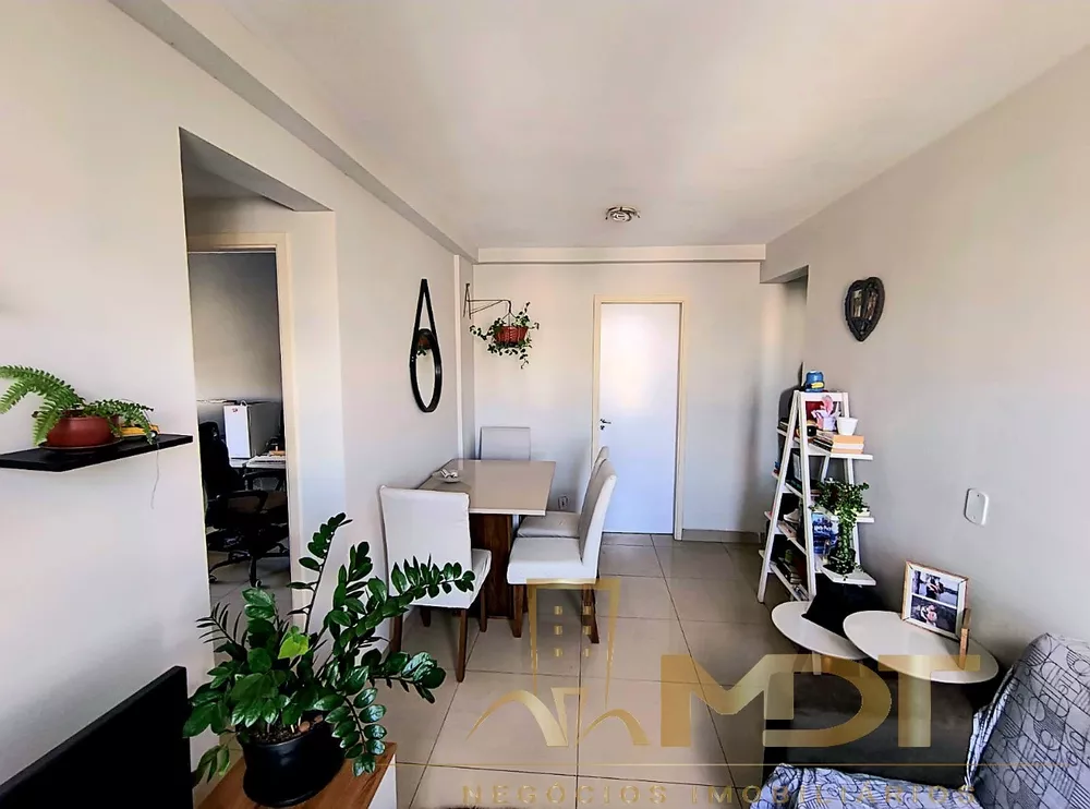 Apartamento à venda com 3 quartos, 65m² - Foto 1