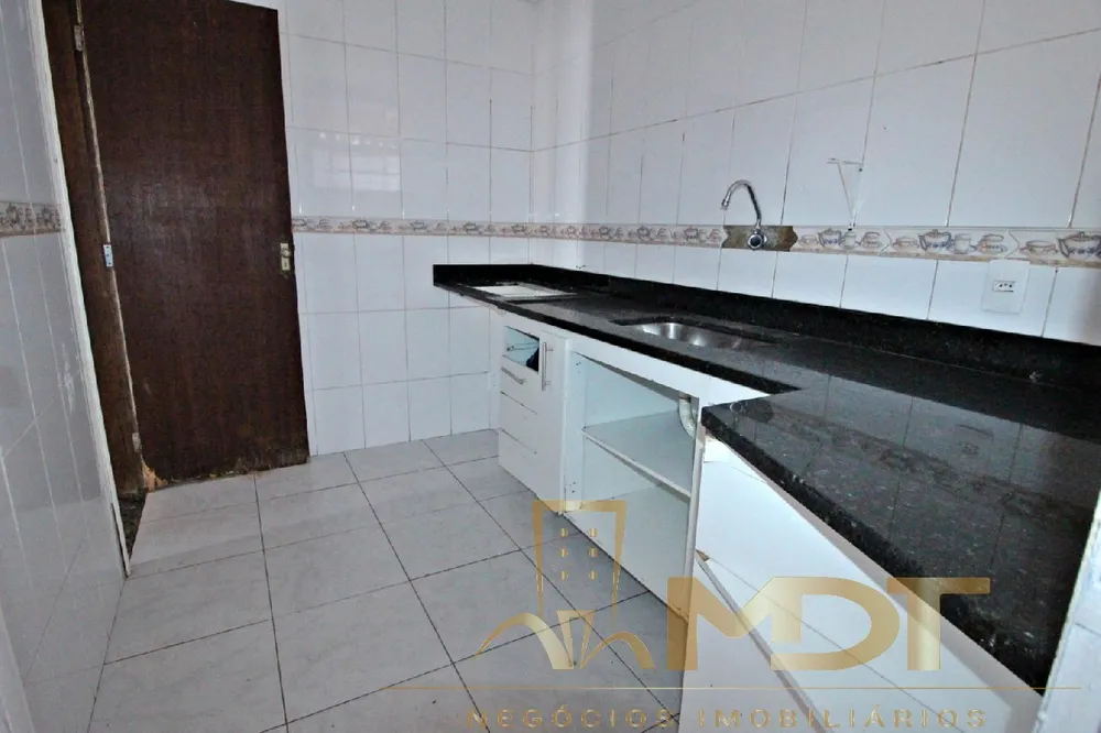 Casa, 4 quartos, 141 m² - Foto 1