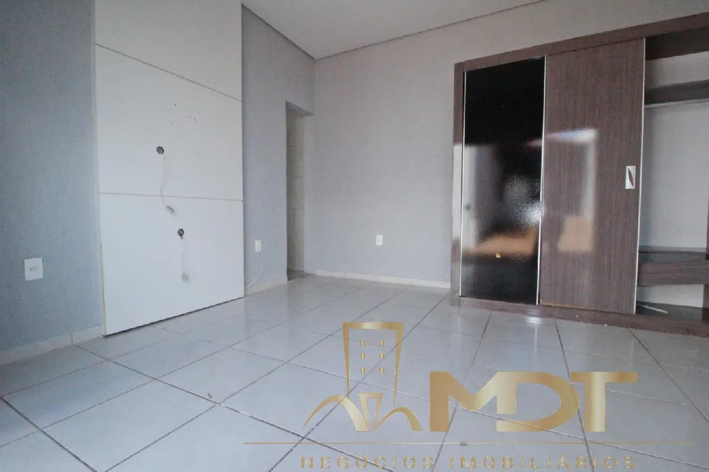 Casa, 4 quartos, 141 m² - Foto 2