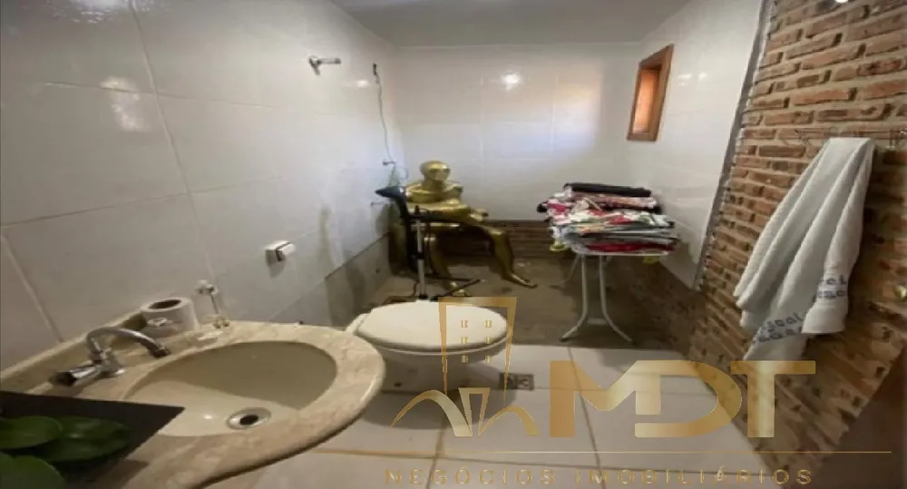 Casa, 5 quartos, 190 m² - Foto 1