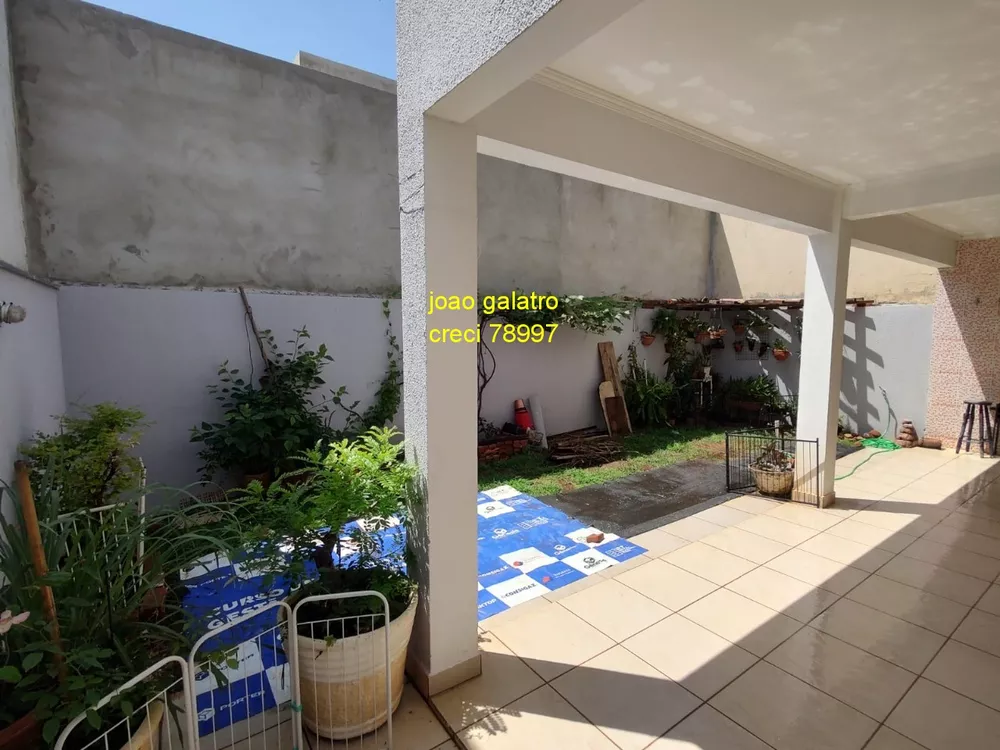 Casa, 3 quartos, 240 m² - Foto 2