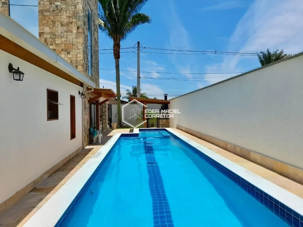 Casa, 3 quartos, 238 m² - Foto 1