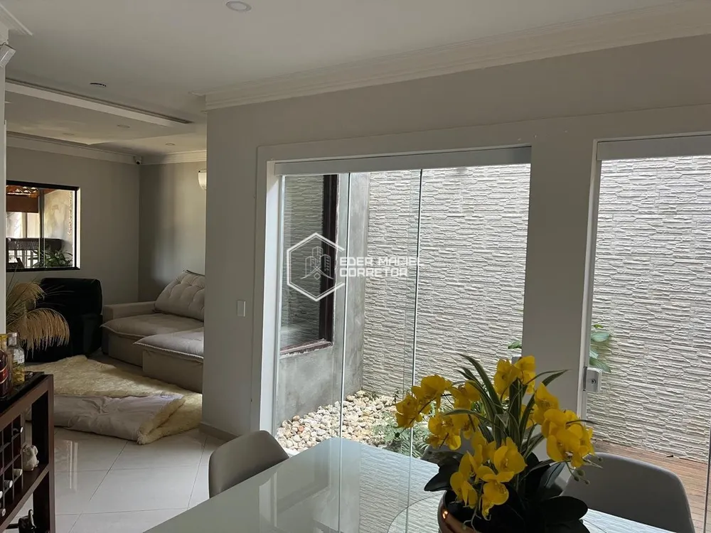 Sobrado, 5 quartos, 266 m² - Foto 1