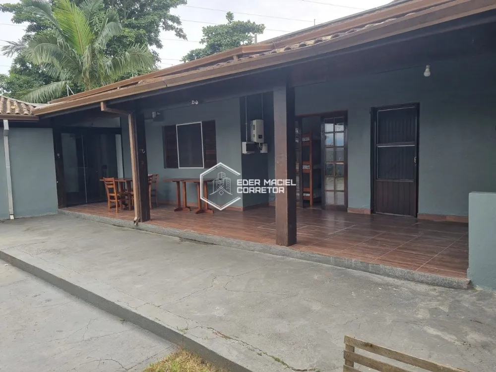 Casa, 3 quartos, 168 m² - Foto 2