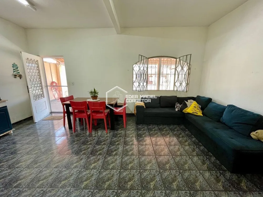 Casa, 5 quartos, 253 m² - Foto 1