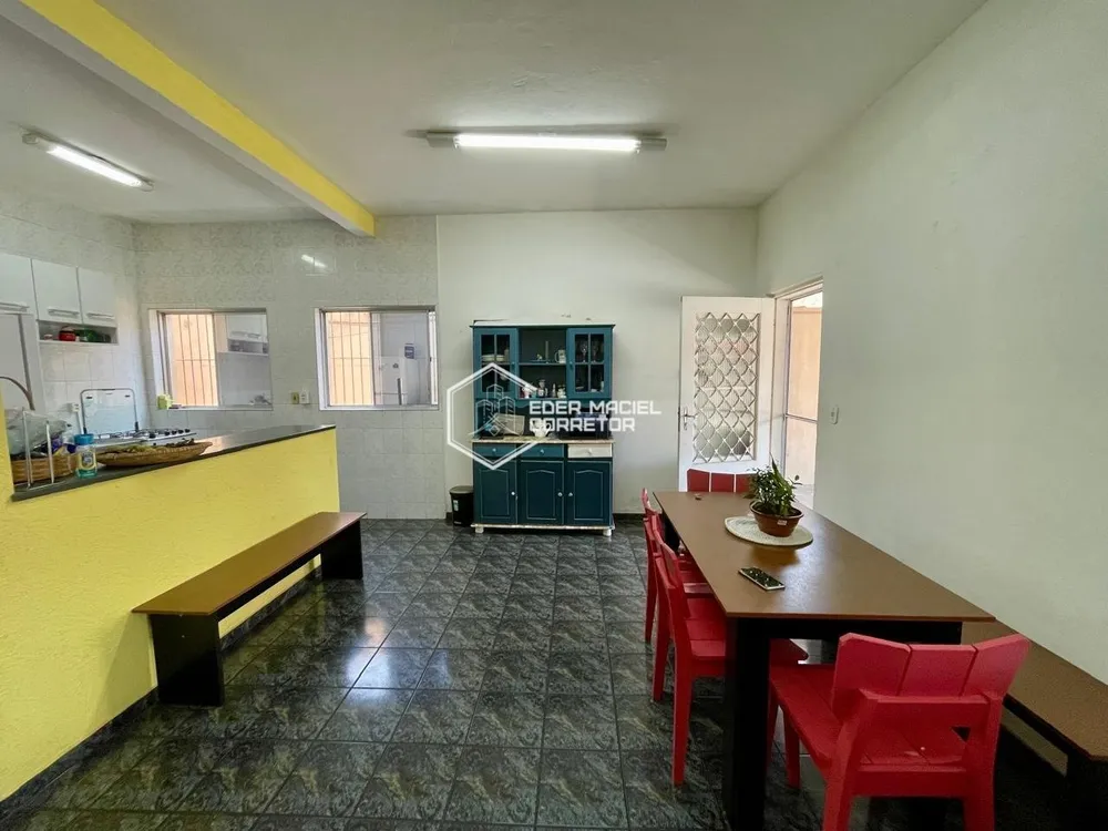 Casa, 5 quartos, 253 m² - Foto 2