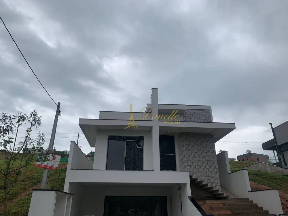 Sobrado, 3 quartos, 294 m² - Foto 1